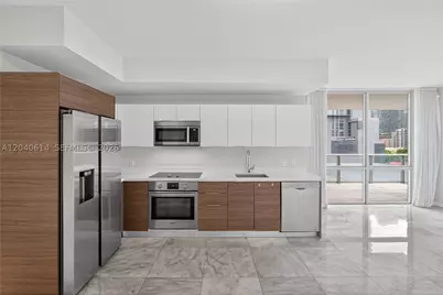 1010 SW 2nd #603, Miami, FL 33130 - Photo 3