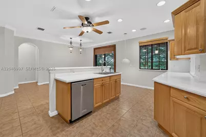 2767 Kinsington #8-4, Weston, FL 33332 - Photo 15