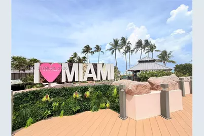 5225 Collins #914, Miami Beach, FL 33140 - Photo 43