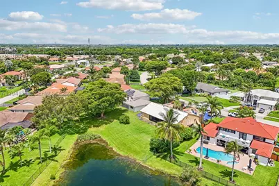 15010 E Falcons Lea, Davie, FL 33331 - Photo 9