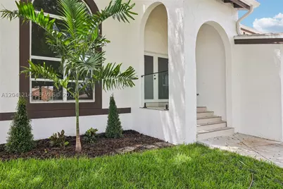 15010 E Falcons Lea, Davie, FL 33331 - Photo 5