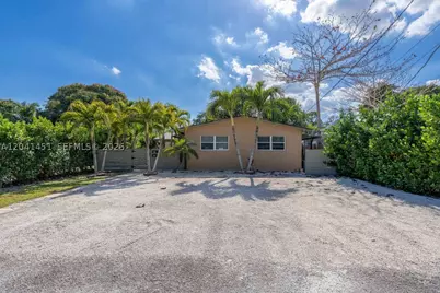 2470 NE 182nd #1, North Miami Beach, FL 33160 - Photo 27