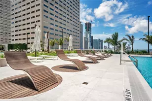 325 S Biscayne, Miami, FL 33131 - Photo 31