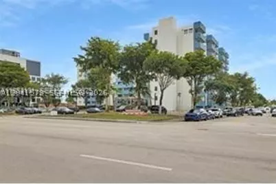 5050 NW 7th #202, Miami, FL 33126 - Photo 5