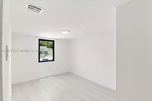 811 NW 65th, Miami, FL 33150 - Photo 17