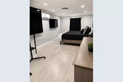 1049 Wyoming, Fort Lauderdale, FL 33312 - Photo 9