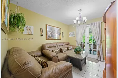 906 SW 8th, Hallandale Beach, FL 33009 - Photo 7