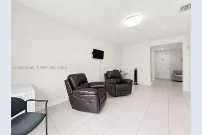 10604 W 33rd, Hialeah, FL 33018 - Photo 7