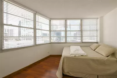801 Brickell Bay #1462, Miami, FL 33131 - Photo 13