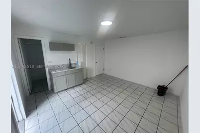 1717 NW 16th, Miami, FL 33125 - Photo 11