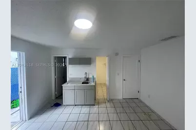 1717 NW 16th, Miami, FL 33125 - Photo 13