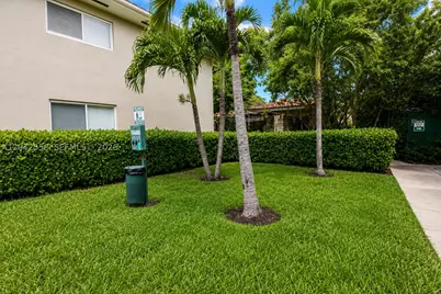 35 Edgewater #107, Coral Gables, FL 33133 - Photo 11