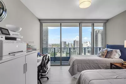 1000 Brickell #2402, Miami, FL 33131 - Photo 17