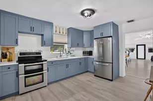 2446 McKinley, Hollywood, FL 33020 - Photo 3