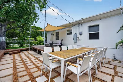 2446 McKinley, Hollywood, FL 33020 - Photo 29