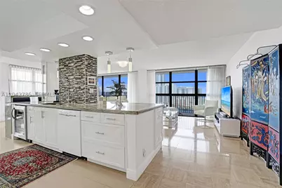 400 Leslie PH# 1110, Hallandale Beach, FL 33009 - Photo 1