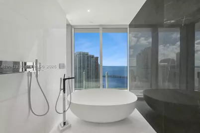 300 Biscayne Boulevard #2701, Miami, FL 33131 - Photo 19