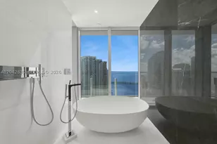 300 Biscayne Blvd, Miami, FL 33131 - Photo 19