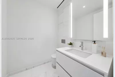 300 Biscayne Boulevard #2701, Miami, FL 33131 - Photo 31