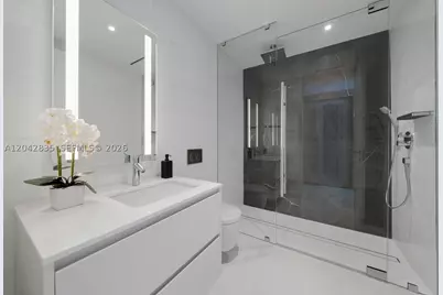 300 Biscayne Boulevard #2701, Miami, FL 33131 - Photo 27