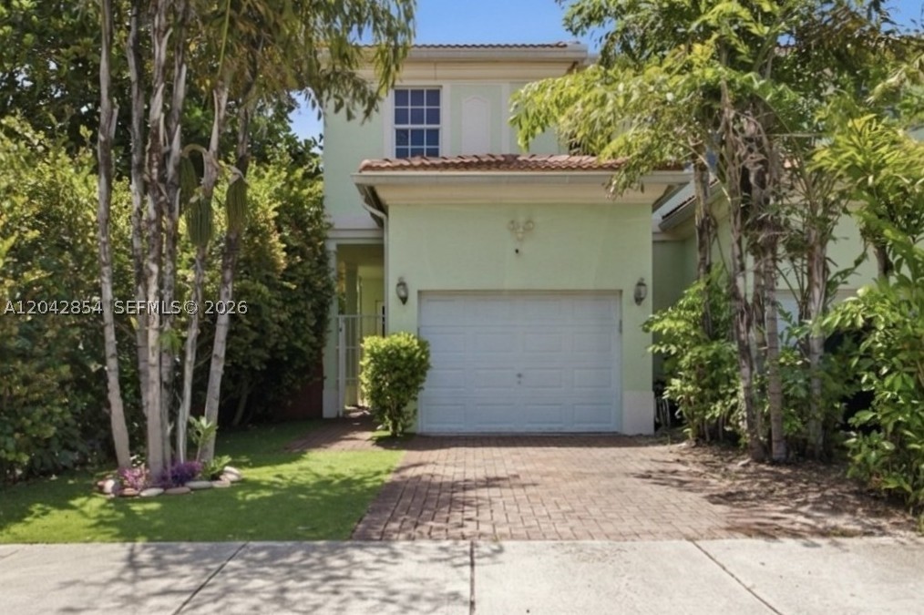 1321 NE 5th main architectural view
