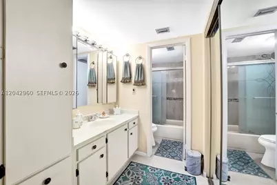 1000 Colony Point #422, Pembroke Pines, FL 33026 - Photo 35