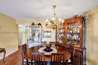1000 Colony Point #422, Pembroke Pines, FL 33026 - Photo 27