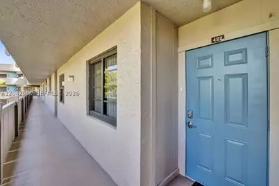 1000 Colony Point #422, Pembroke Pines, FL 33026 - Photo 15