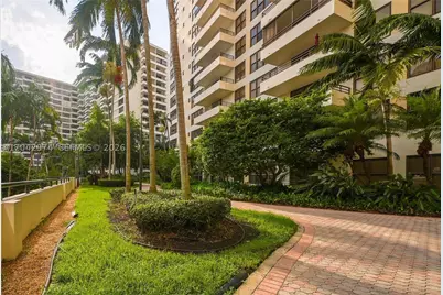 2500 Parkview #1503, Hallandale Beach, FL 33009 - Photo 19
