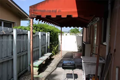 11512 NW 58th, Hialeah, FL 33012 - Photo 57