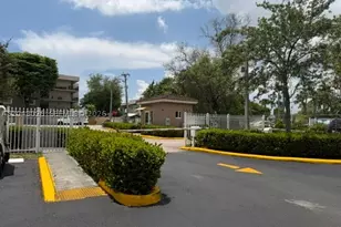8405 NW 8th, Miami, FL 33126 - Photo 13
