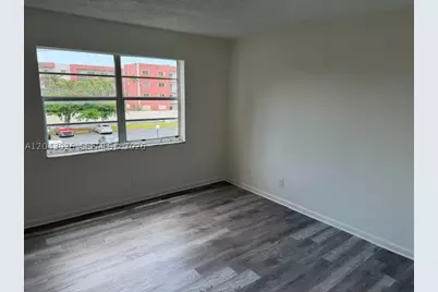 8405 NW 8th #303, Miami, FL 33126 - Photo 15