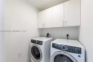 851 NE 1st, Miami, FL 33132 - Photo 19