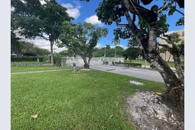 [Address not provided], Miami, FL 33179 - Photo 25