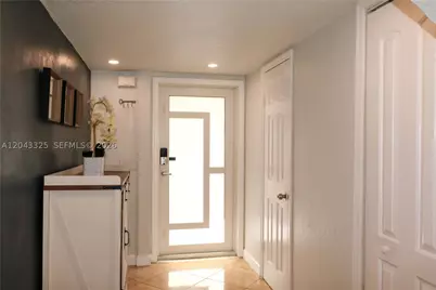 400 NW 107th #10C, Miami, FL 33172 - Photo 3