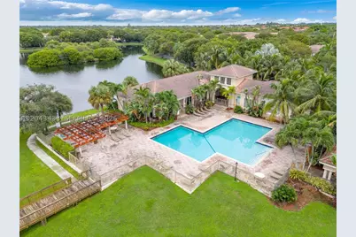 2482 Centergate #104, Miramar, FL 33025 - Photo 13