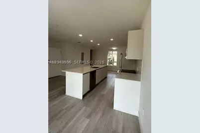 2561 NE 193rd #1208, Miami, FL 33180 - Photo 1
