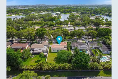 14375 Lake Candlewood, Miami Lakes, FL 33014 - Photo 25