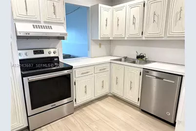 8101 SW 24th #405, Davie, FL 33324 - Photo 17