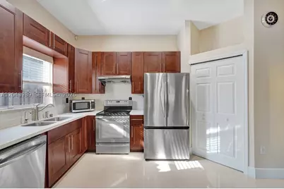 14003 N Cypress Cove, Davie, FL 33325 - Photo 9