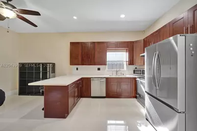 14003 N Cypress Cove, Davie, FL 33325 - Photo 7