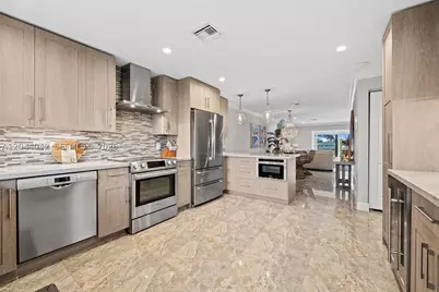 711 N Riverside #302, Pompano Beach, FL 33062 - Photo 5