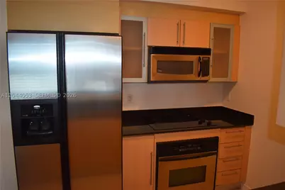325 S Biscayne #3616, Miami, FL 33131 - Photo 3