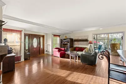 6315 Maynada, Coral Gables, FL 33146 - Photo 7