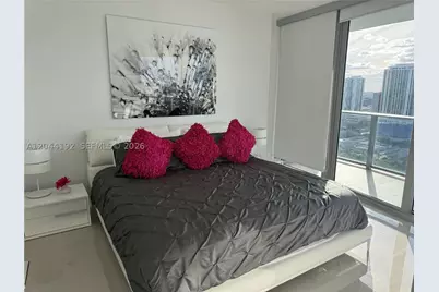 488 NE 18th #2701, Miami, FL 33132 - Photo 3