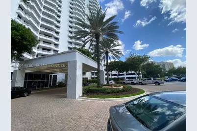 3300 NE 192nd #612, Aventura, FL 33180 - Photo 3