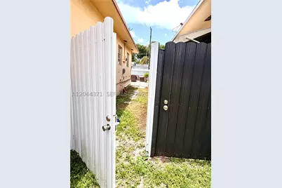 [Address not provided], North Miami Beach, FL 33162 - Photo 21