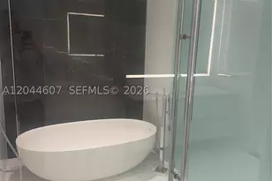 300 Biscayne Blvd, Miami, FL 33131 - Photo 23