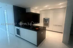 300 Biscayne Blvd, Miami, FL 33131 - Photo 19
