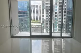 300 Biscayne Blvd, Miami, FL 33131 - Photo 17